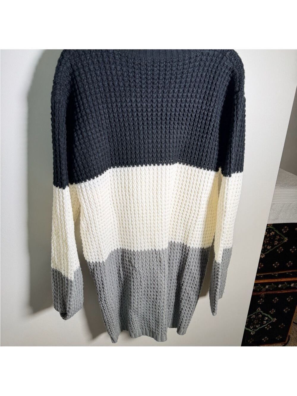 Chic Soul Colorblock Knit Sweater Black White Gray - Picture 2 of 8